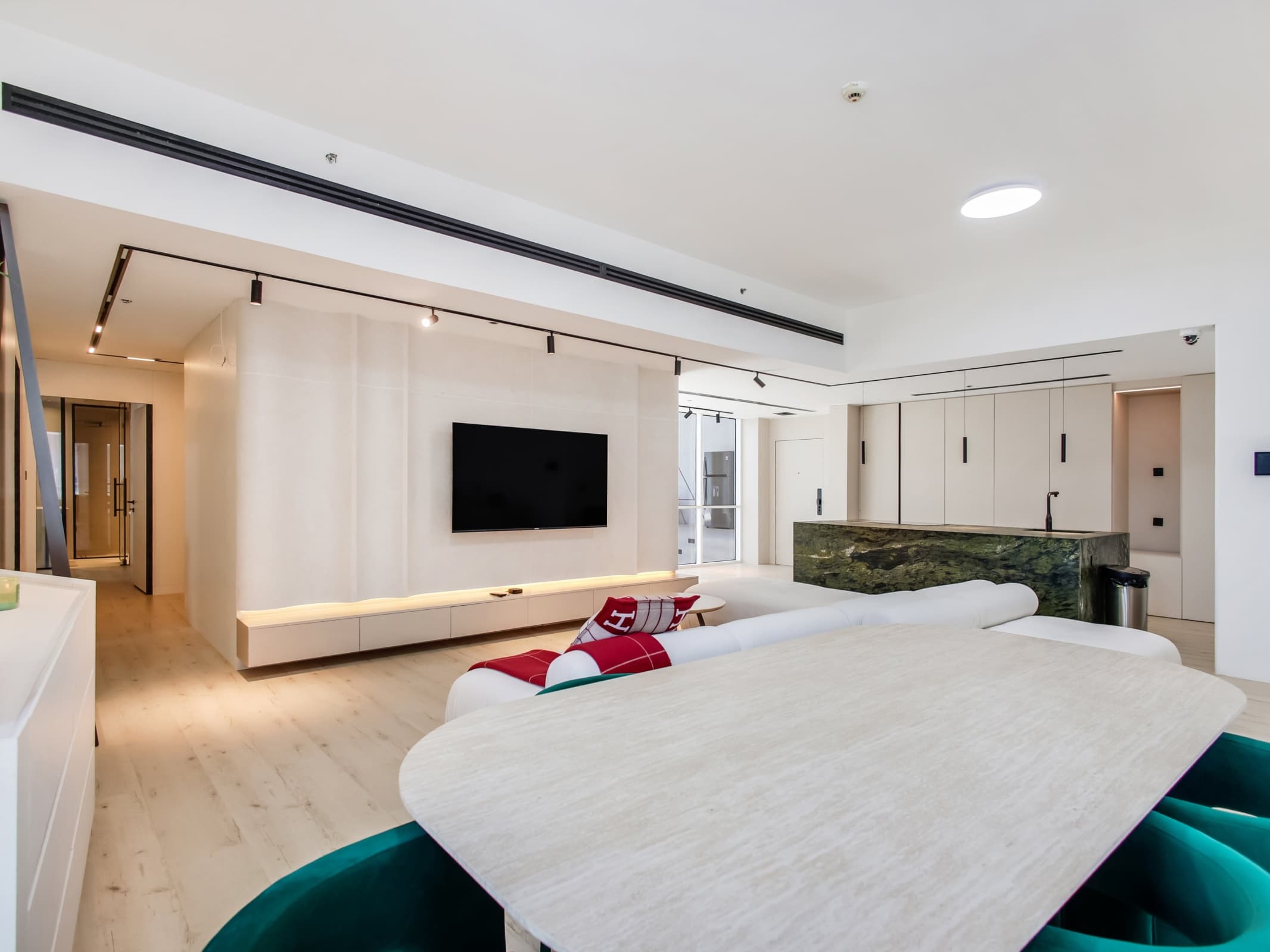 3Bedrooms Apartment for Sale in Business Bay | 2,705 sq. ft.
